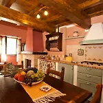 לינה וארוחת בוקר Borgo Delle Panie