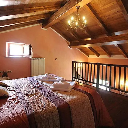 לינה וארוחת בוקר Borgo Delle Panie 3*