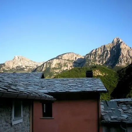 לינה וארוחת בוקר Borgo Delle Panie 3*